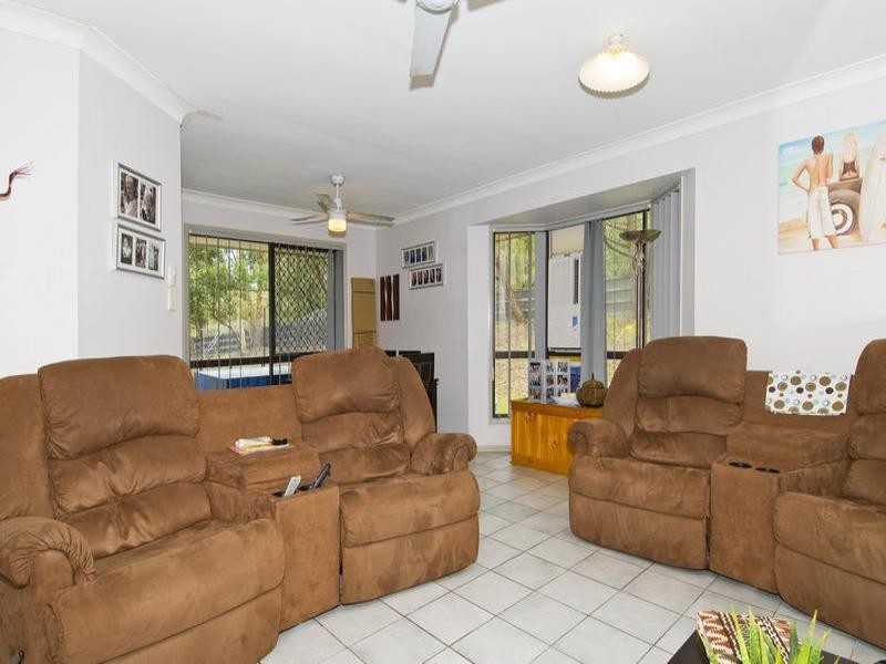 15 Uplands Drive, Parkwood QLD 4214