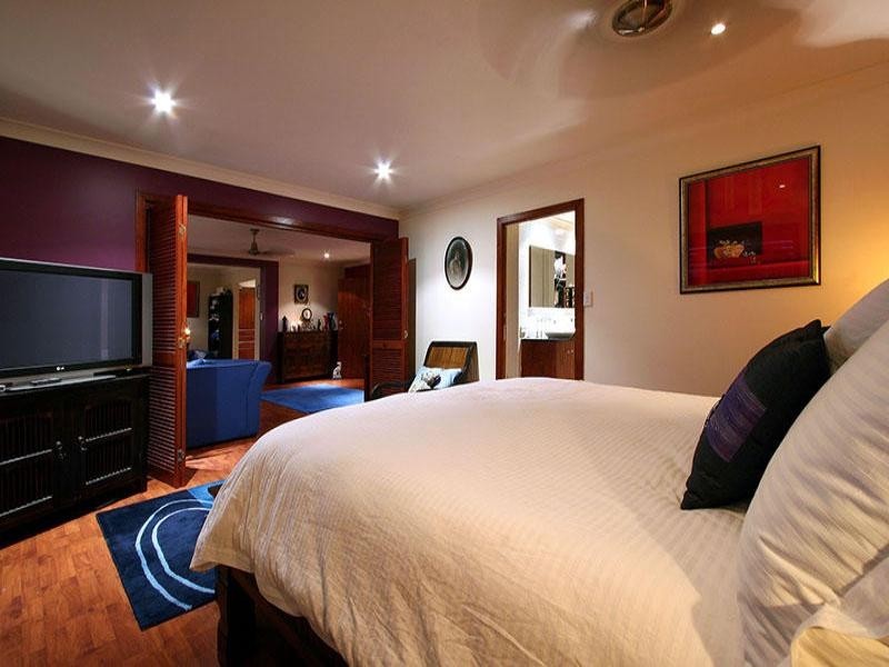 Broadbeach Waters QLD 4218