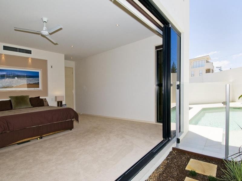 Mermaid Beach QLD 4218