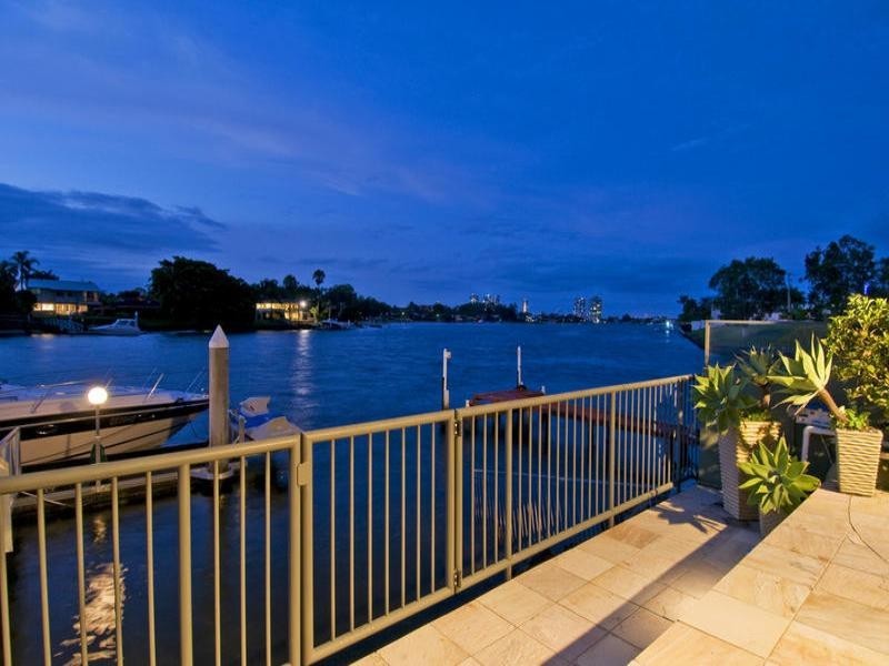 Chevron Island QLD 4217