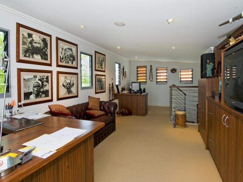 Chevron Island QLD 4217