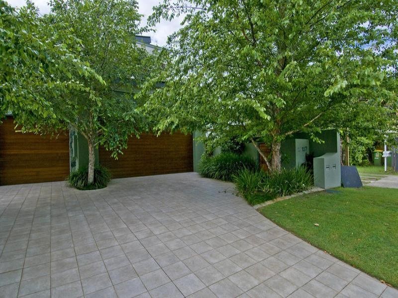 Chevron Island QLD 4217