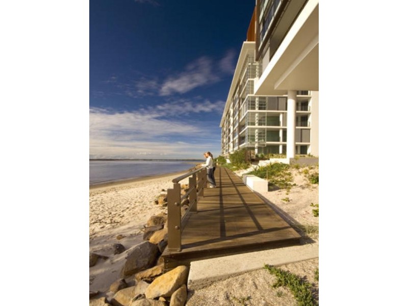 Paradise Point QLD 4216