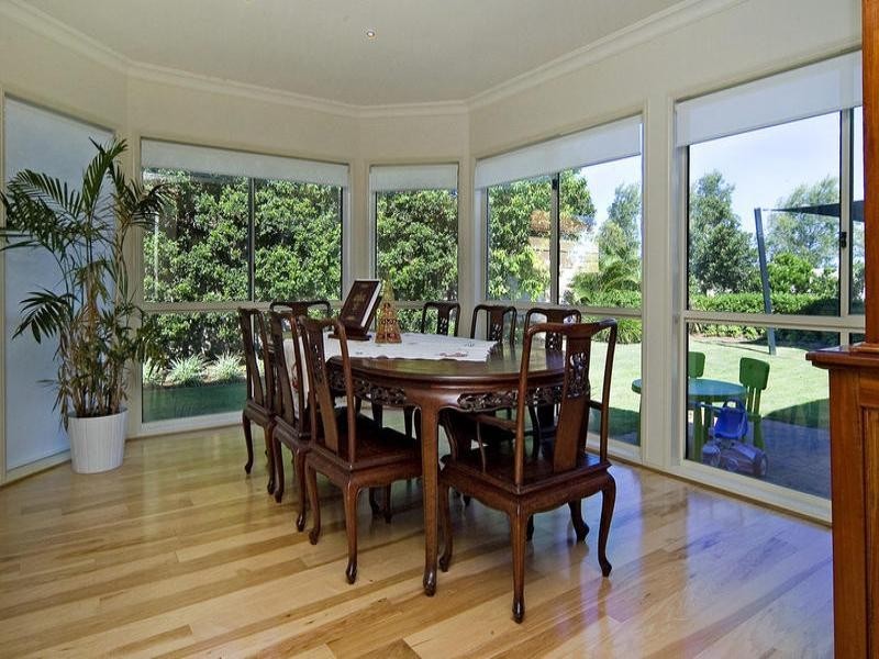 8 Parkwater Terrace, Helensvale QLD 4212