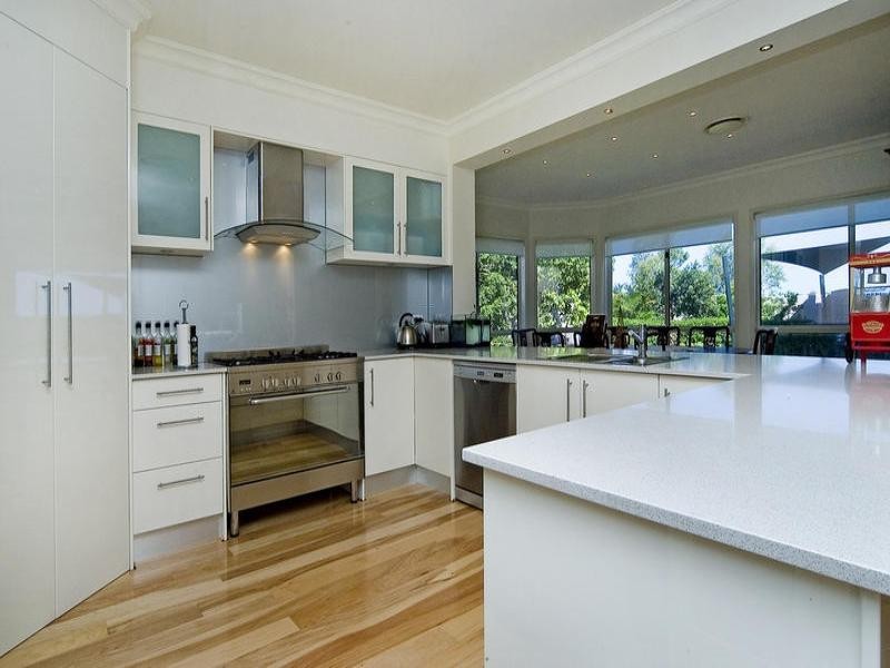 8 Parkwater Terrace, Helensvale QLD 4212