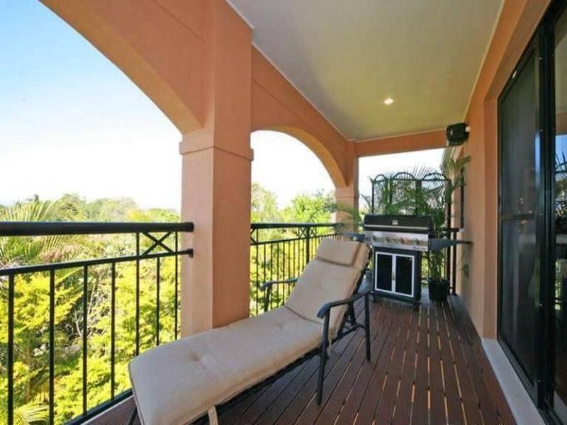 7 Villa Toscana.  16 Cascade Avenue, Benowa QLD 4217