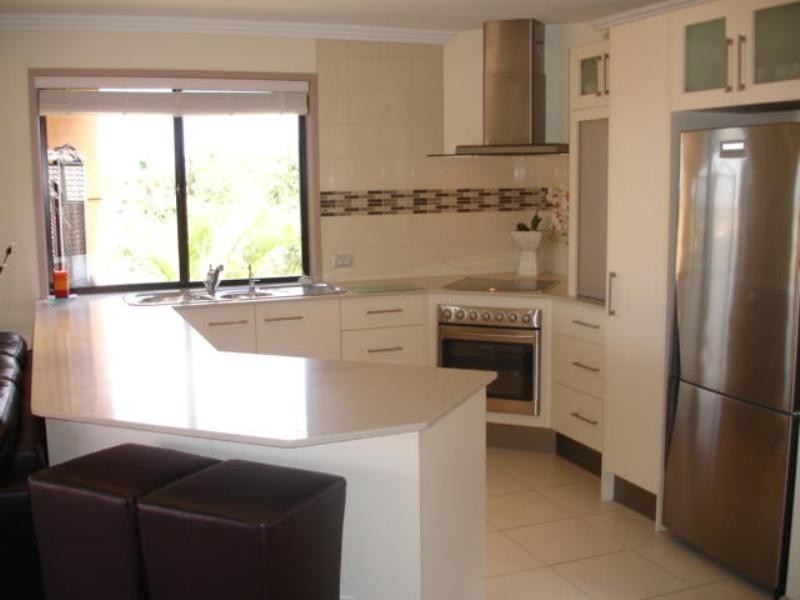 7 Villa Toscana.  16 Cascade Avenue, Benowa QLD 4217