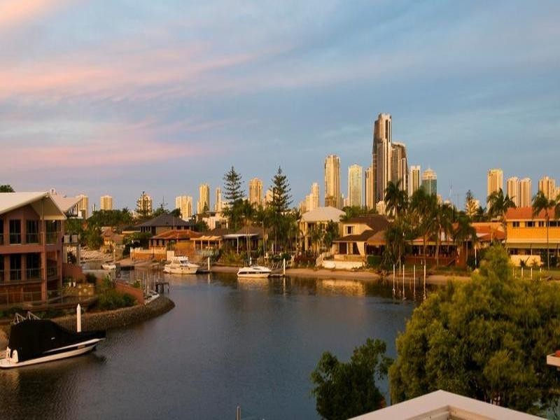 2/13a Vespa Crescent, Surfers Paradise QLD 4217