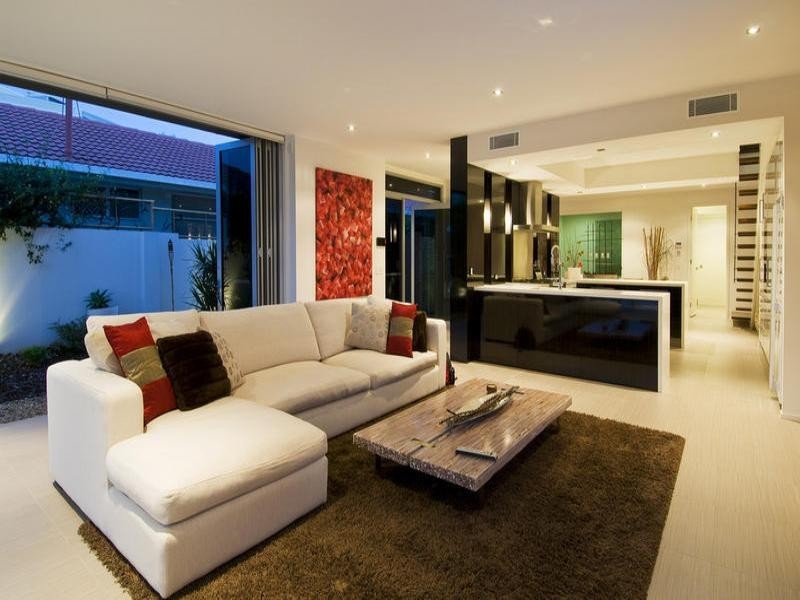 2/13a Vespa Crescent, Surfers Paradise QLD 4217