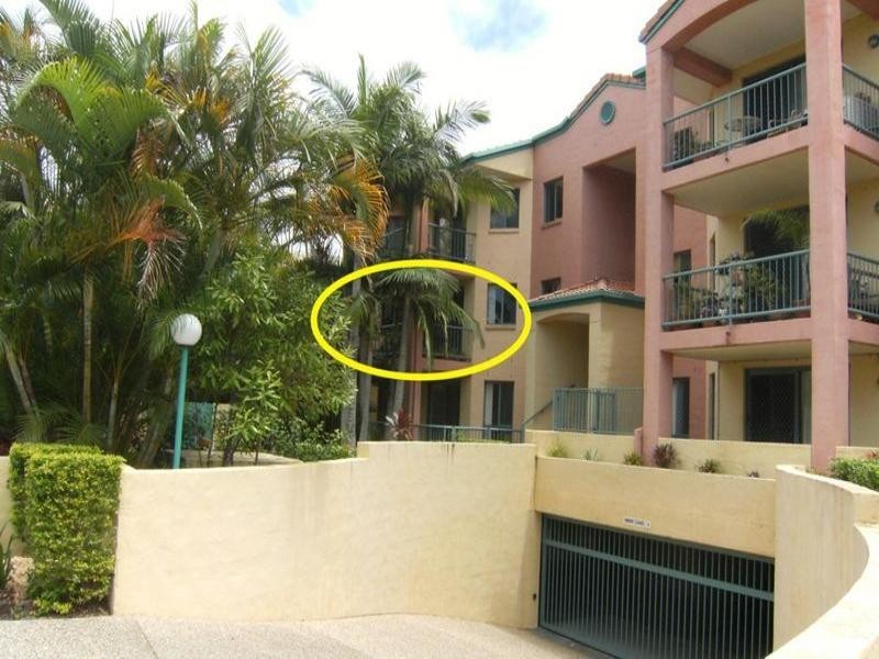 5 Villas San Meron.  37 Meron Street, Southport QLD 4215