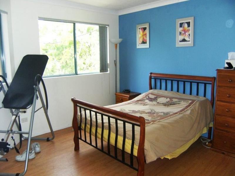 5 Villas San Meron.  37 Meron Street, Southport QLD 4215