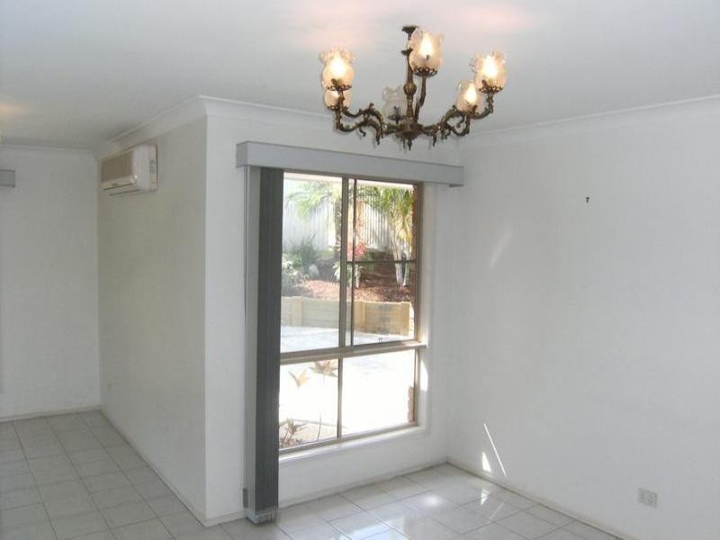 23 Captain Cook Close, Arundel QLD 4214