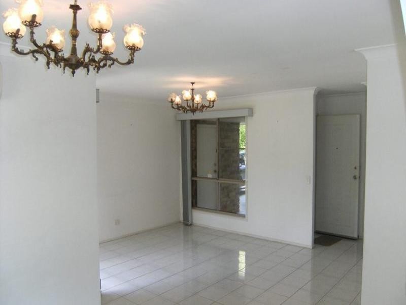 23 Captain Cook Close, Arundel QLD 4214
