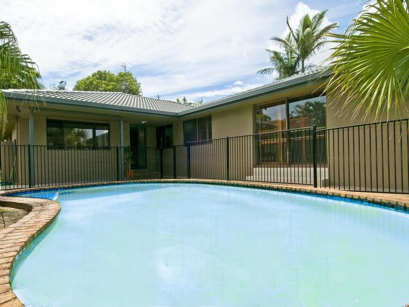 15 Mackay Close, Sorrento QLD 4217