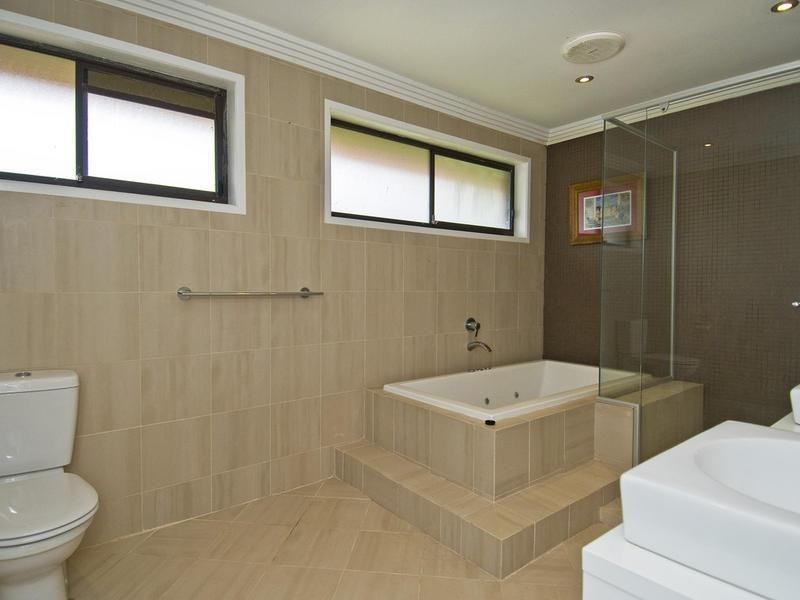 15 Mackay Close, Sorrento QLD 4217