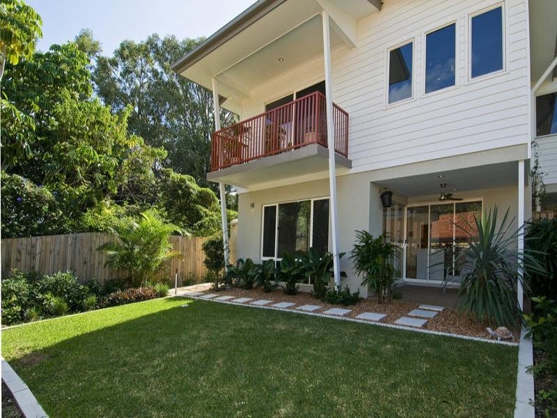 2/128 Falconer Street, Southport QLD 4215