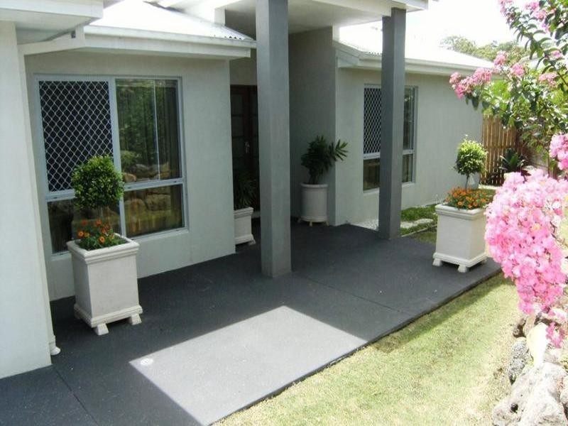 4 Hallmark Court, Ashmore QLD 4214