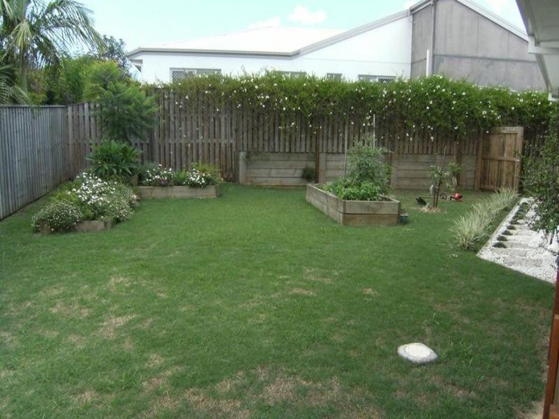 4 Hallmark Court, Ashmore QLD 4214