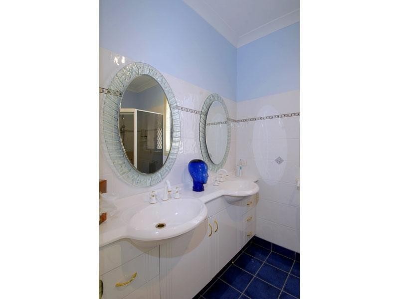 55 Armstrong Way, Highland Park QLD 4211