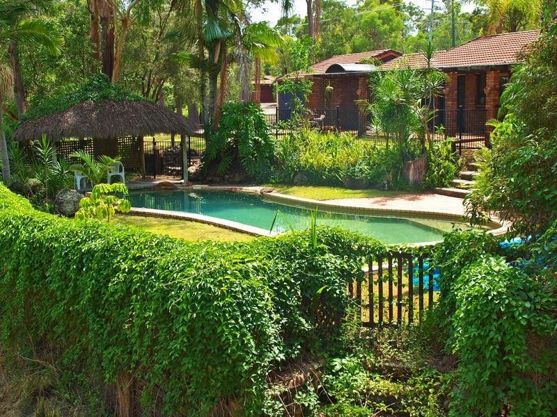 19 Uplands Drive, Parkwood QLD 4214