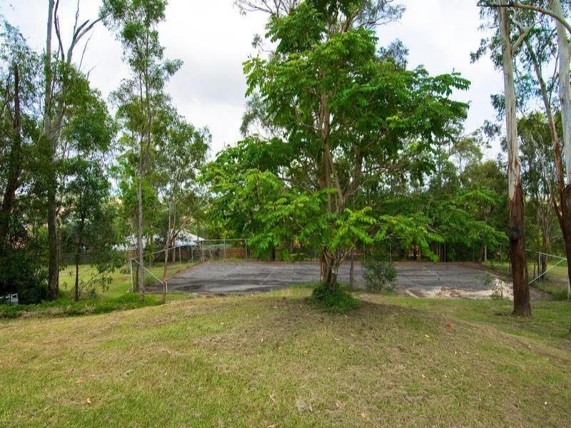 19 Uplands Drive, Parkwood QLD 4214
