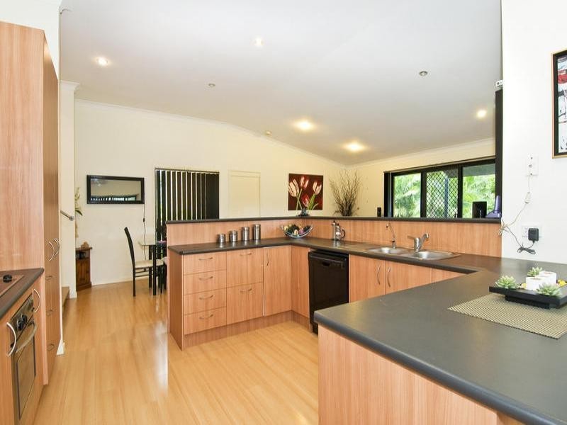 29 Ben Lomond Drive, Highland Park QLD 4211