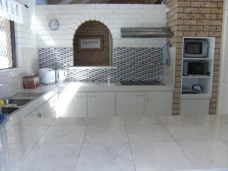 42 Theodore Place, Molendinar QLD 4214