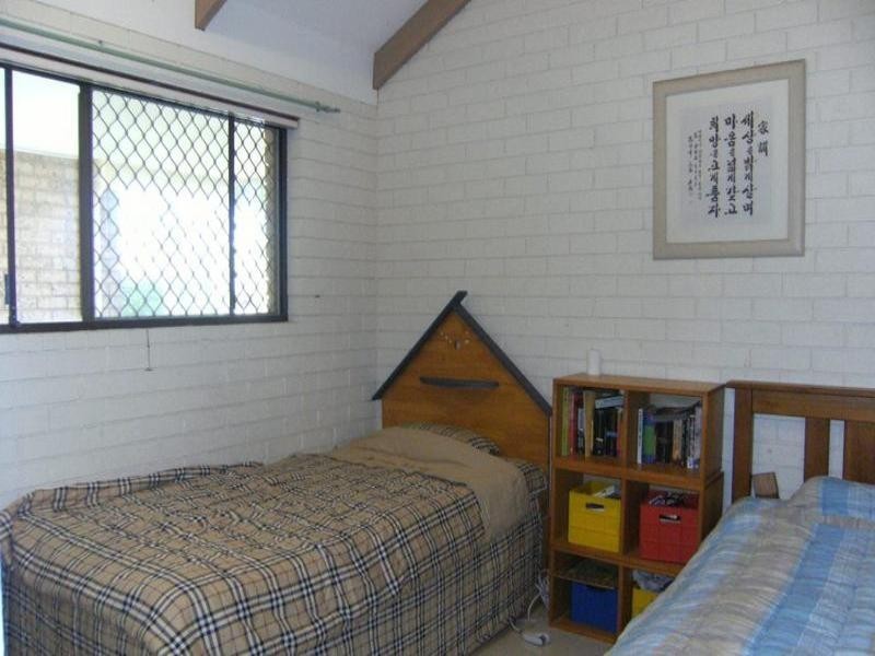 42 Theodore Place, Molendinar QLD 4214