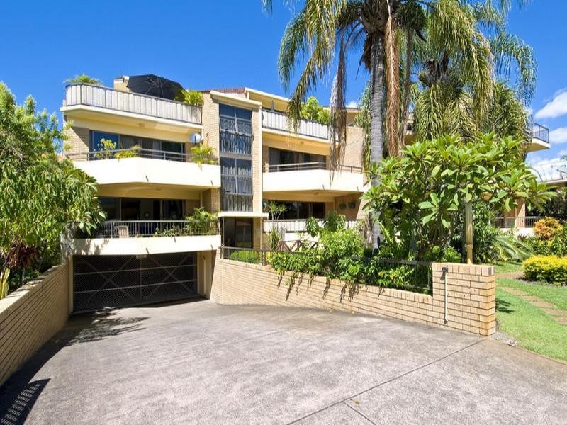 Chevron Island QLD 4217