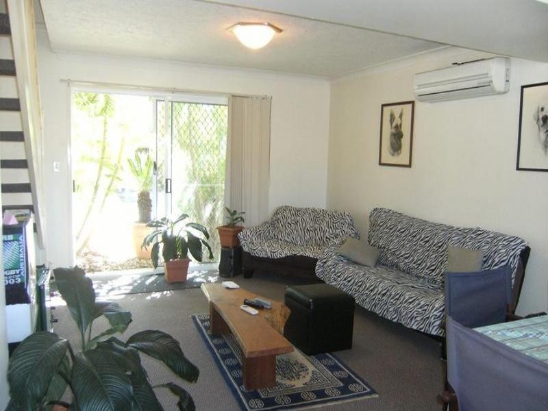 29 Surfers Palms Plaza.  50 St Kevins Avenue, Benowa QLD 4217