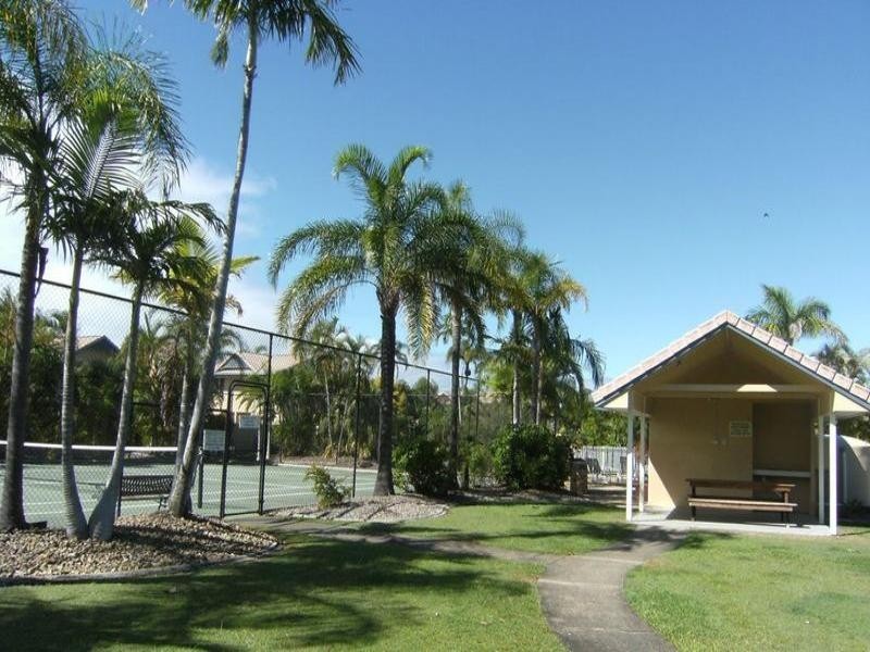 29 Surfers Palms Plaza.  50 St Kevins Avenue, Benowa QLD 4217