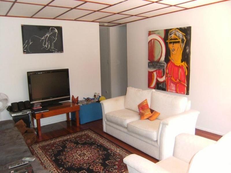 18 Second Avenue, Labrador QLD 4215