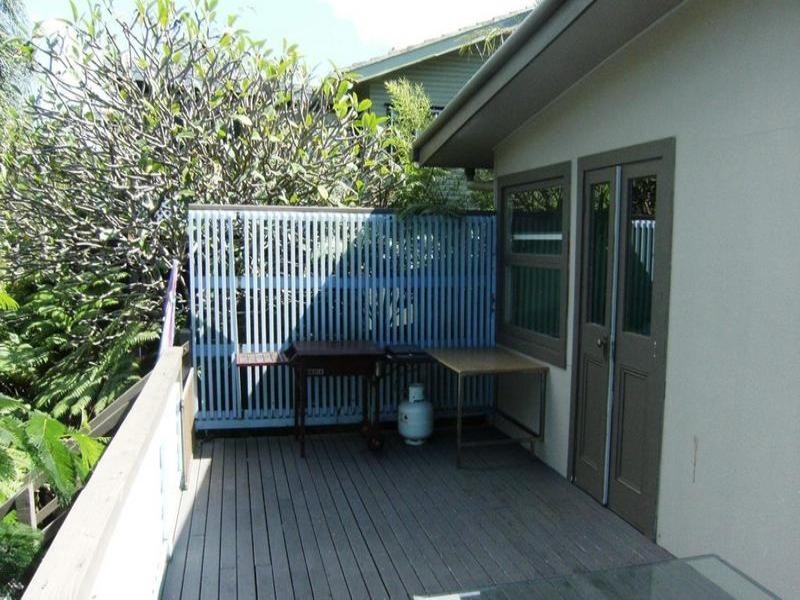 18 Second Avenue, Labrador QLD 4215