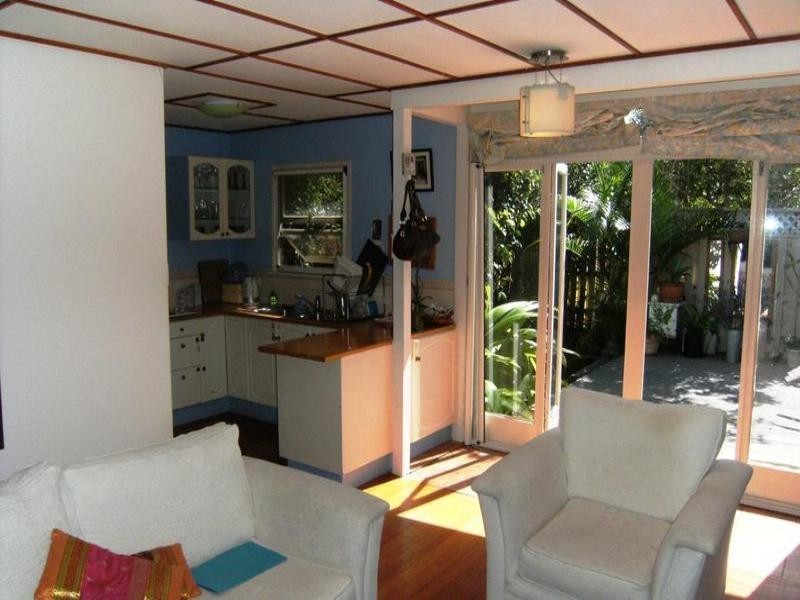 18 Second Avenue, Labrador QLD 4215