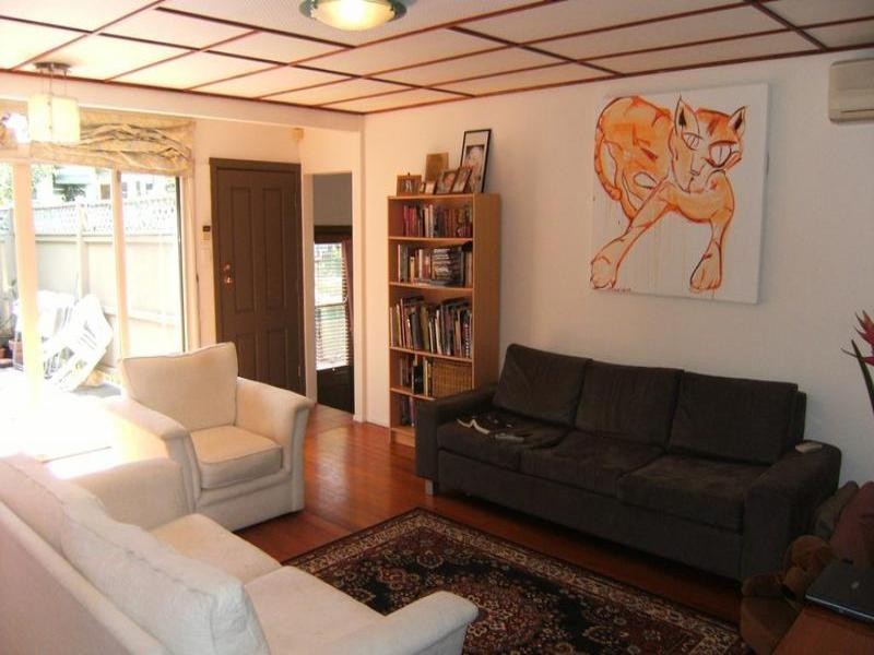 18 Second Avenue, Labrador QLD 4215