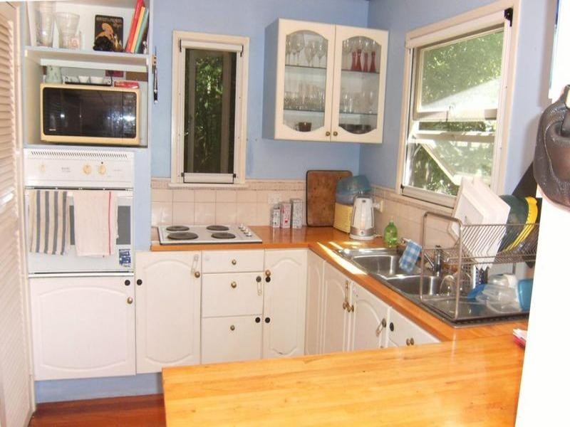 18 Second Avenue, Labrador QLD 4215