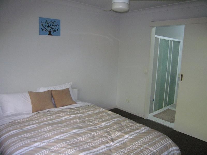 46 Waterford Court. 11 Waterford Court, Bundall QLD 4217