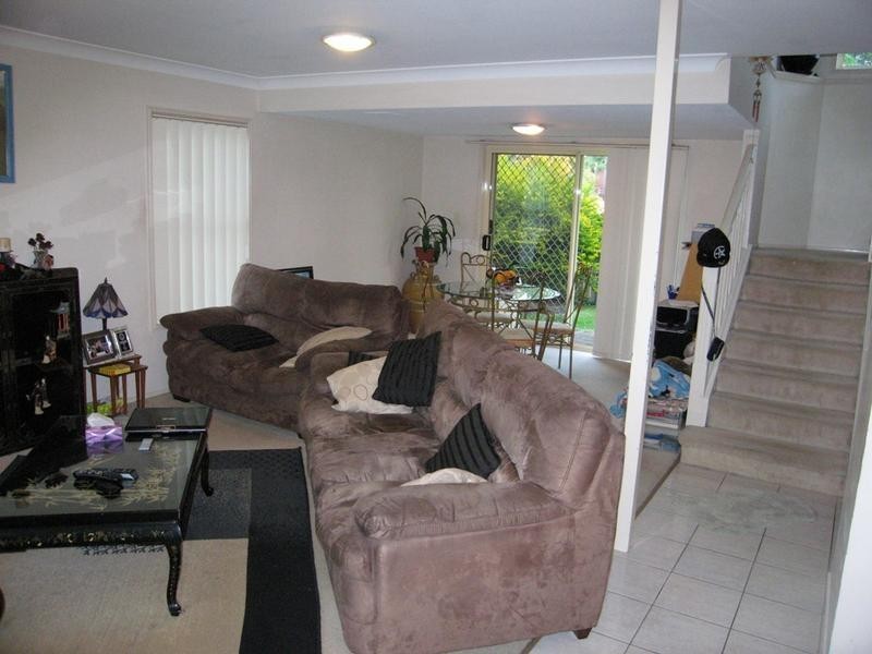 17 Paradise Glen. 279 Cotlew St West, Ashmore QLD 4214