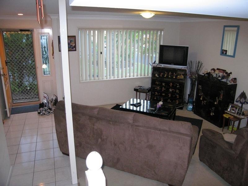 17 Paradise Glen. 279 Cotlew St West, Ashmore QLD 4214