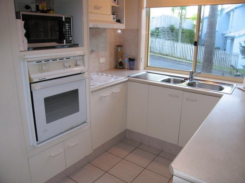 17 Paradise Glen. 279 Cotlew St West, Ashmore QLD 4214