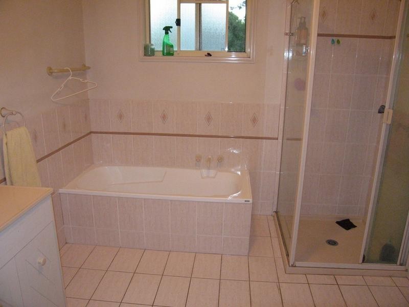 17 Paradise Glen. 279 Cotlew St West, Ashmore QLD 4214