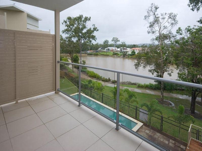 Varsity Lakes QLD 4227