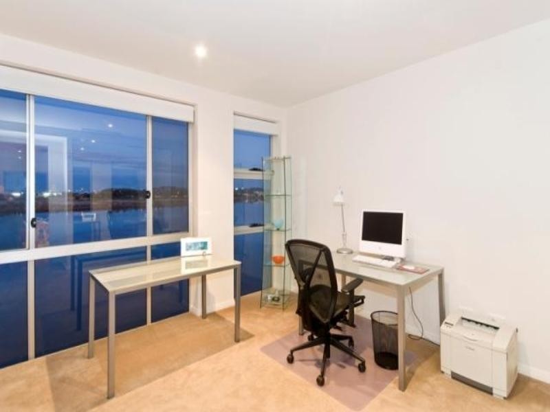 2 The Cape.Varsity Parade, Varsity Lakes QLD 4227