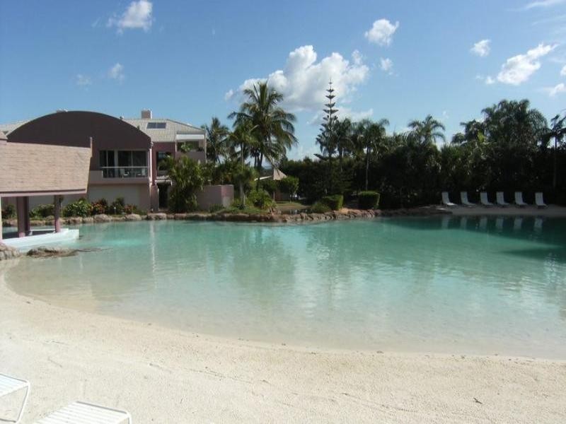 77A Grand Mariner. 12 Commodore Drive, Main Beach QLD 4217