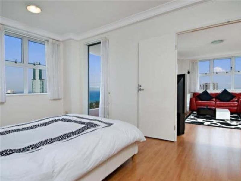 77A Grand Mariner. 12 Commodore Drive, Main Beach QLD 4217