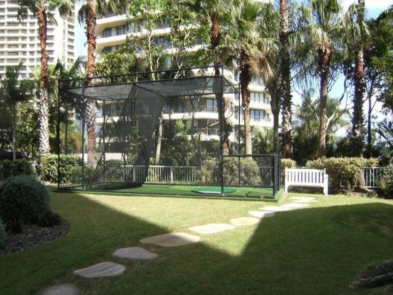 77A Grand Mariner. 12 Commodore Drive, Main Beach QLD 4217