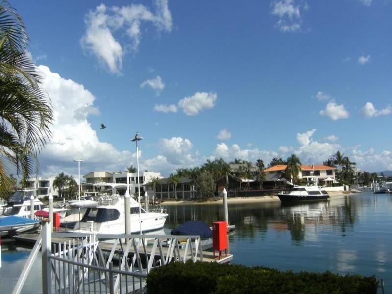 77A Grand Mariner. 12 Commodore Drive, Main Beach QLD 4217