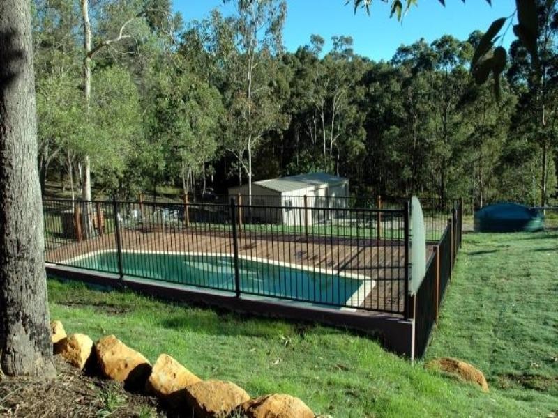 13 Barlee Place, Maudsland QLD 4210