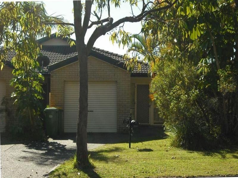 2/17 Barton Avenue, Southport QLD 4215