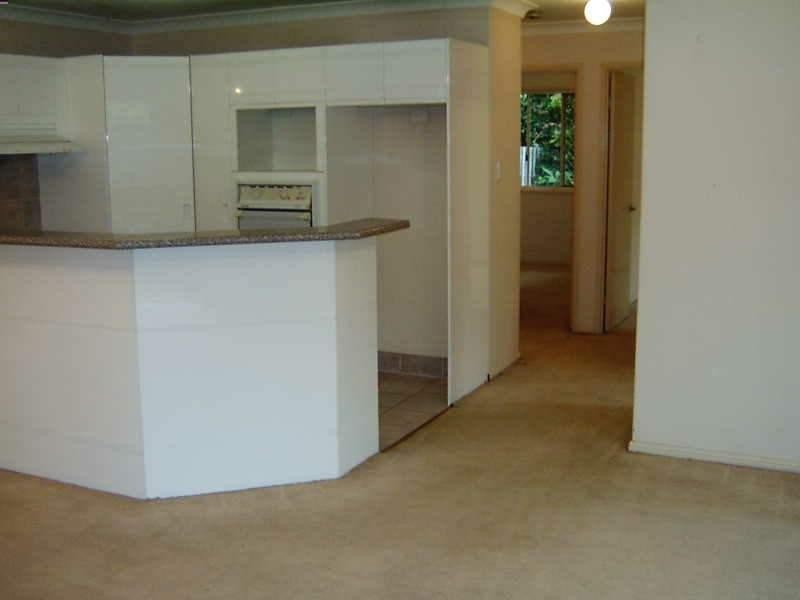 2/17 Barton Avenue, Southport QLD 4215